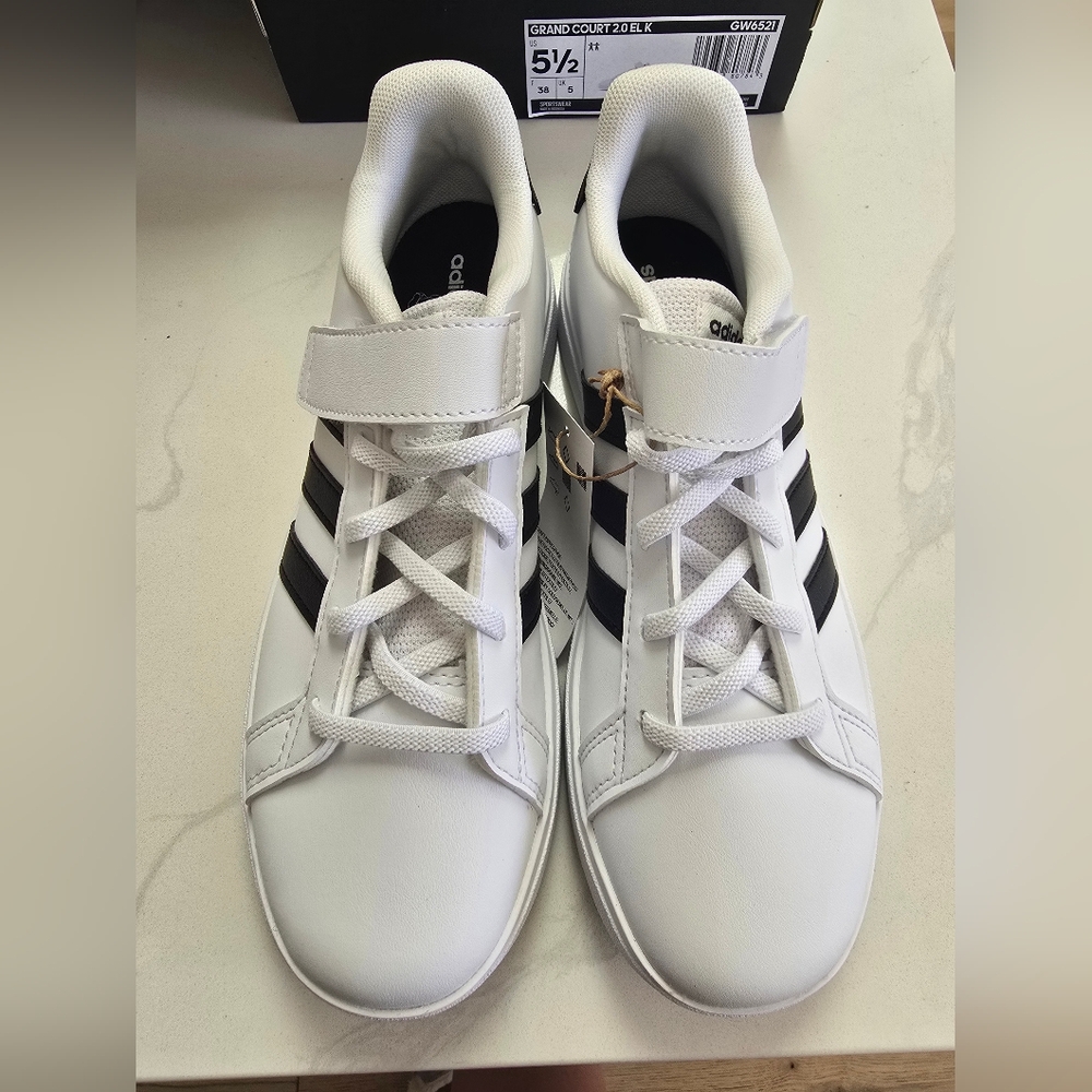 New Adidas Sneakers Youth Size 5.5